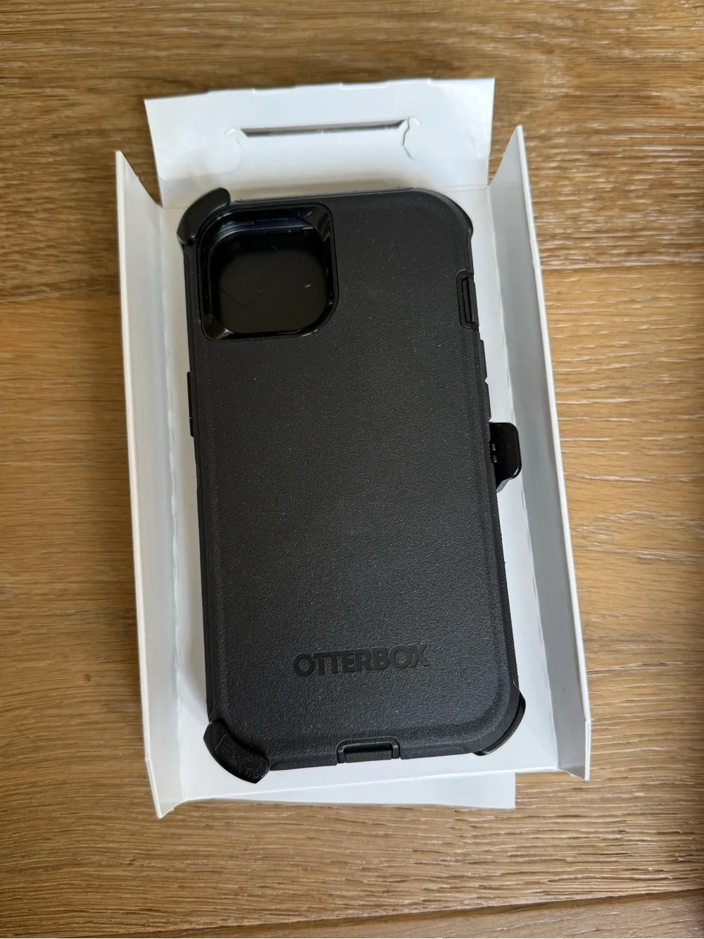 New OtterBox Defender Series iPhone 13, 14, 6.1” new 2023 Case - Black